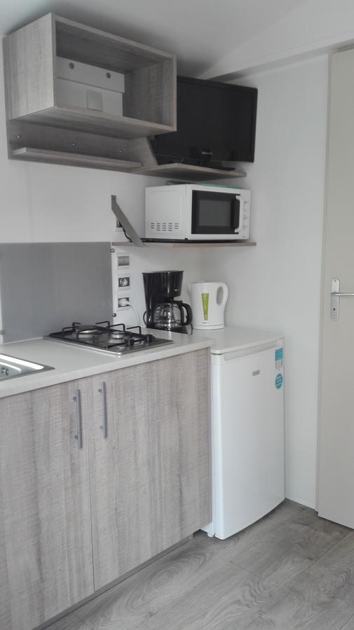 Camping Loisirs Des Groux Mousseaux-sur-Seine Exteriör bild