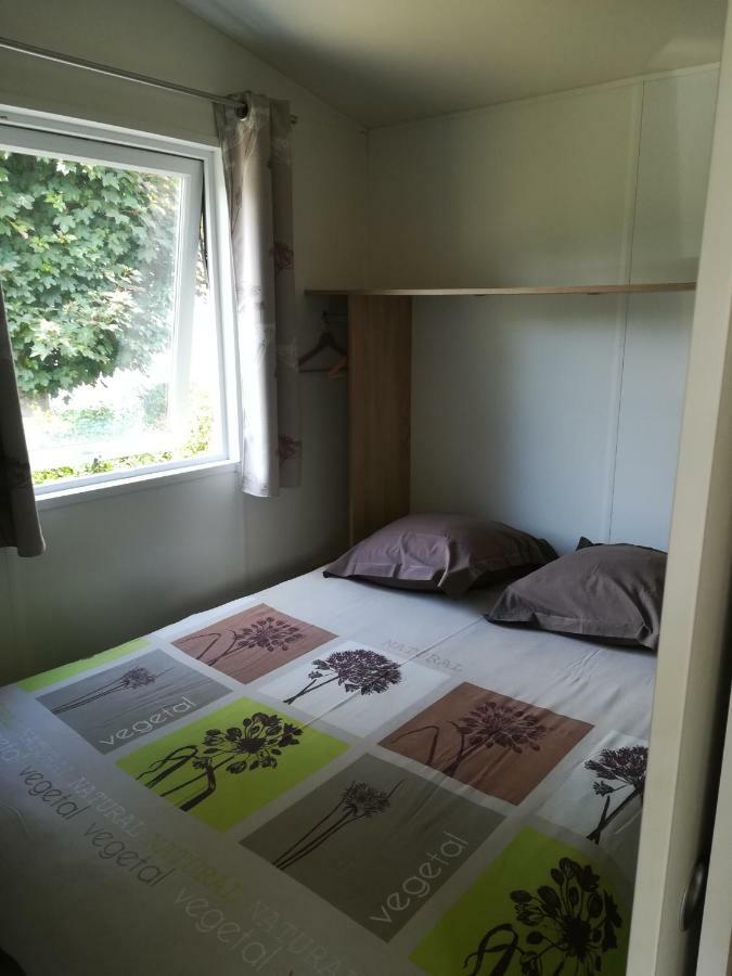 Camping Loisirs Des Groux Mousseaux-sur-Seine Exteriör bild