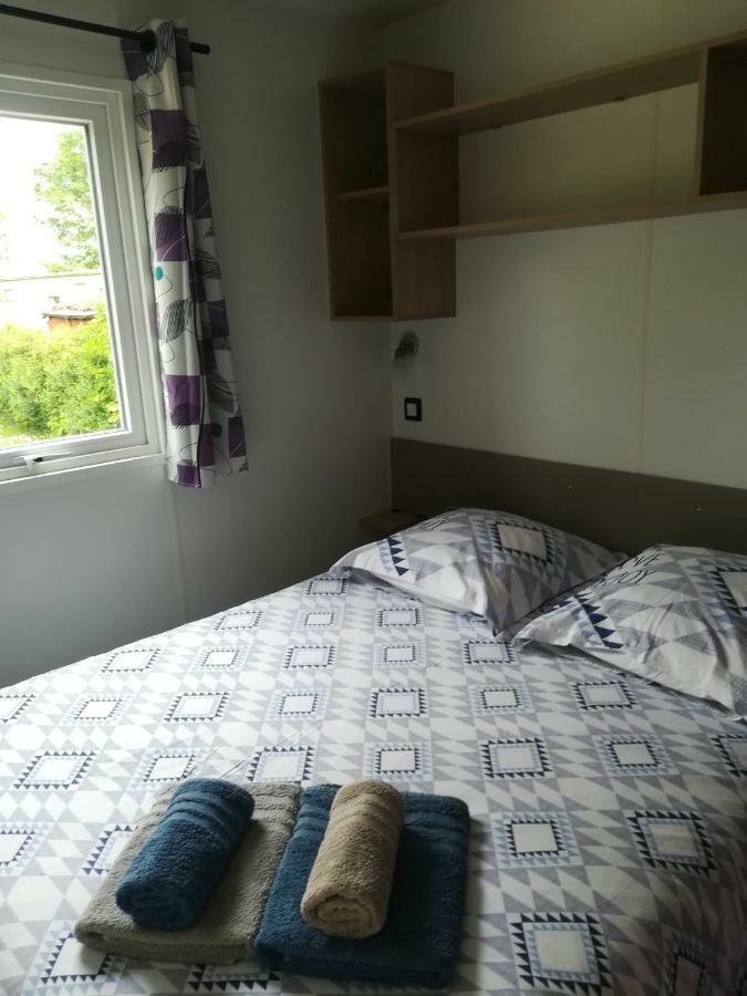 Camping Loisirs Des Groux Mousseaux-sur-Seine Exteriör bild