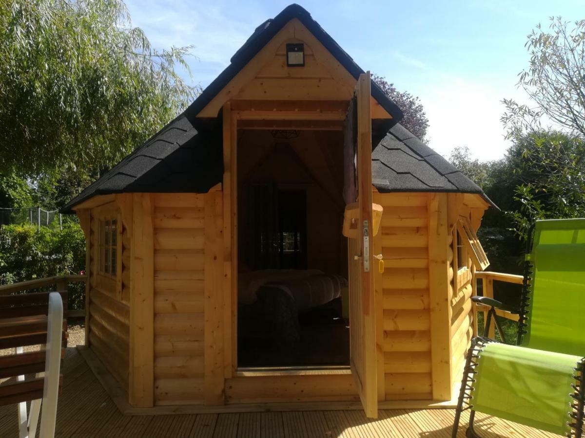 Camping Loisirs Des Groux Mousseaux-sur-Seine Exteriör bild